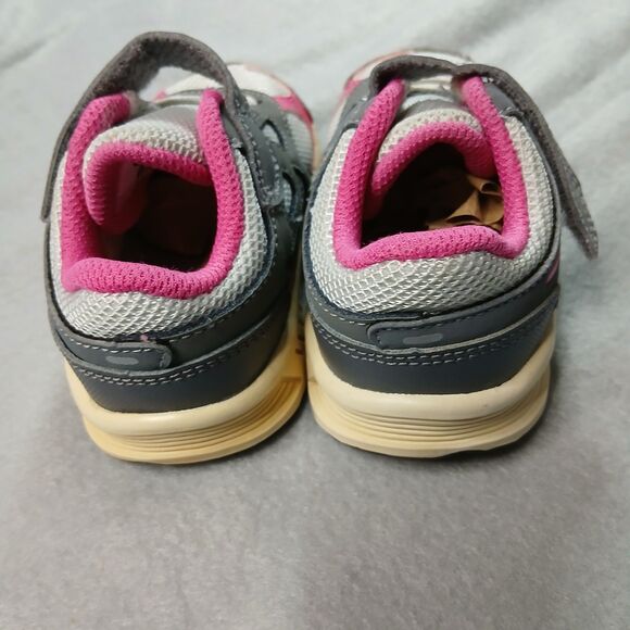 Nike Advantage Runner Sneakers Pink Gray Running Walking Shoes Toddler sz: 5C - Picture 5 of 7